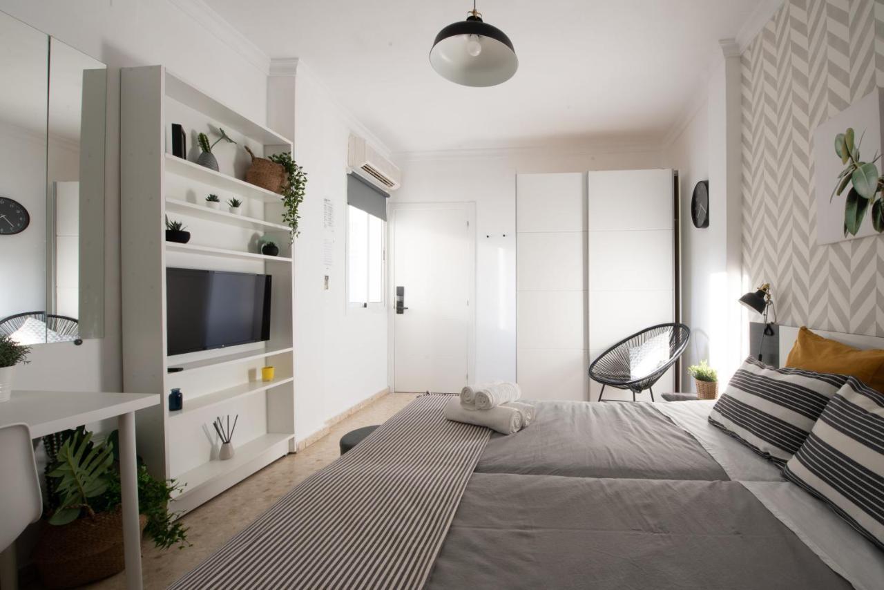 Nordik Rooms Urban - Trinidad "Copenhague" Малага Экстерьер фото