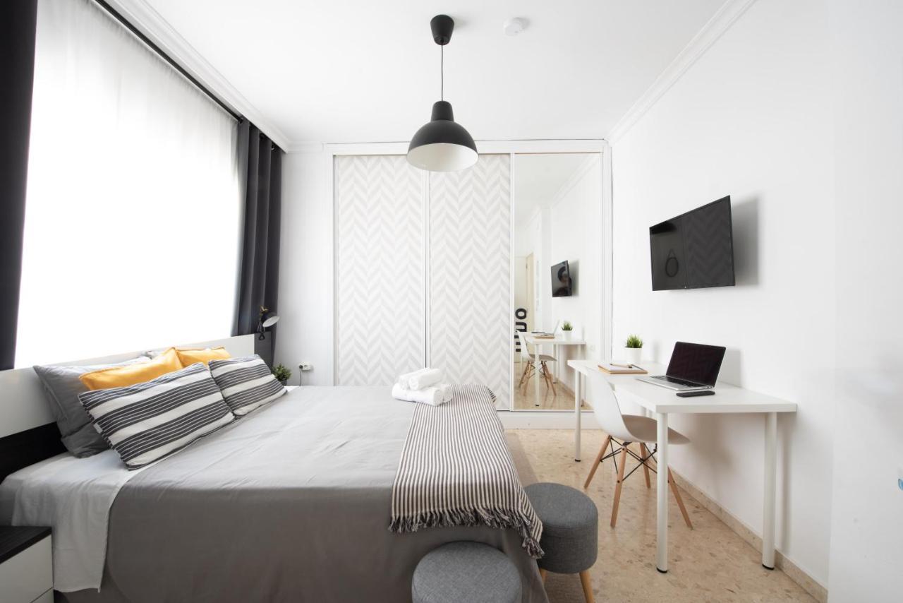 Nordik Rooms Urban - Trinidad "Copenhague" Малага Экстерьер фото
