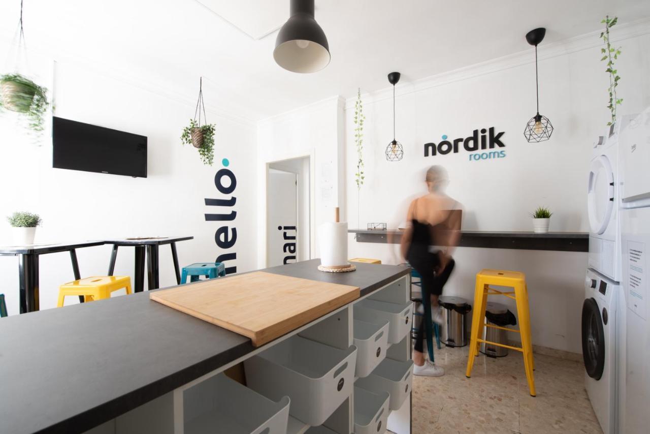 Nordik Rooms Urban - Trinidad "Copenhague" Малага Экстерьер фото