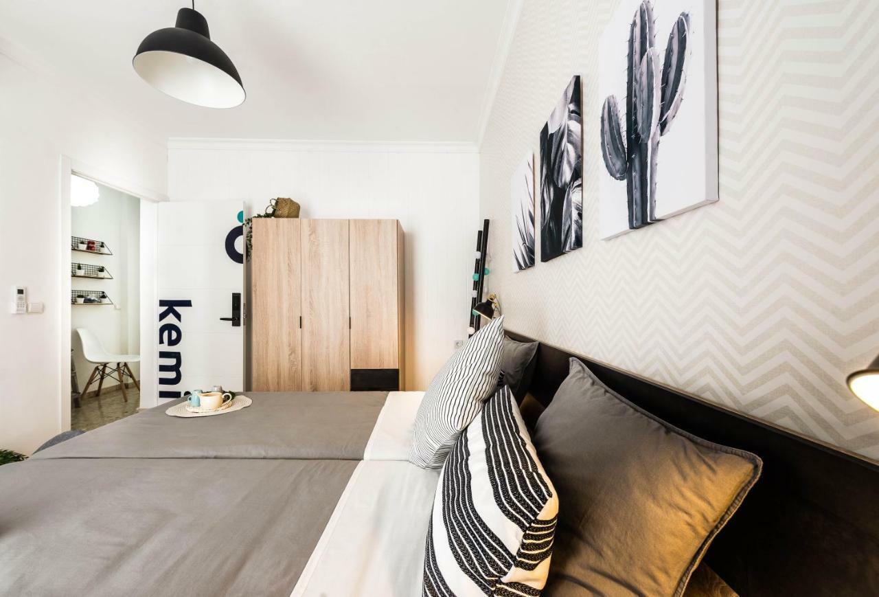 Nordik Rooms Urban - Trinidad "Copenhague" Малага Экстерьер фото